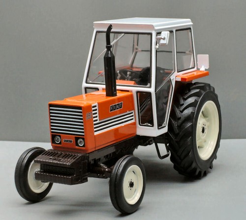Fiat 880 2x4 cabine blanche - 880,